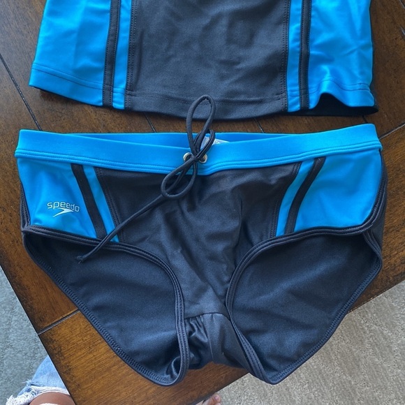 Speedo Black and Blue Bikini Set - Picture 3 of 10